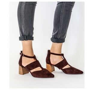 WINE Pointed Toe T-Bar Heel Suede Booties